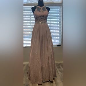 The best dress for your graduation party, so you look like a princess.